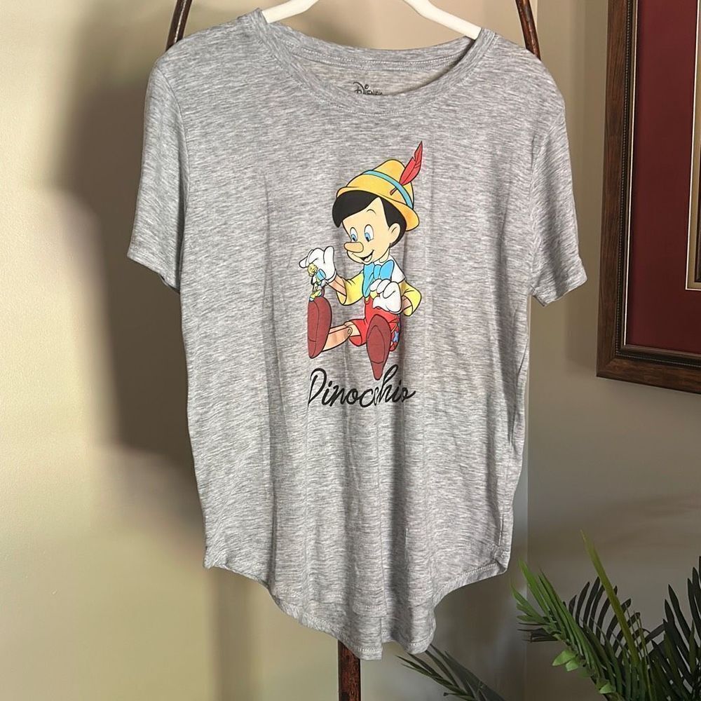 PINOCCHIO  Gray Tee Size Large